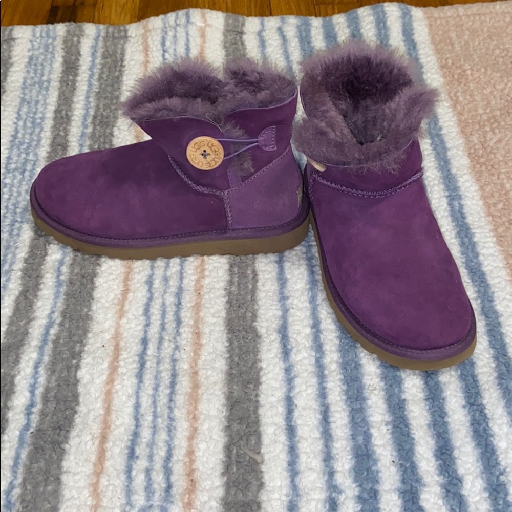 Women’s mini bailey button ll boots